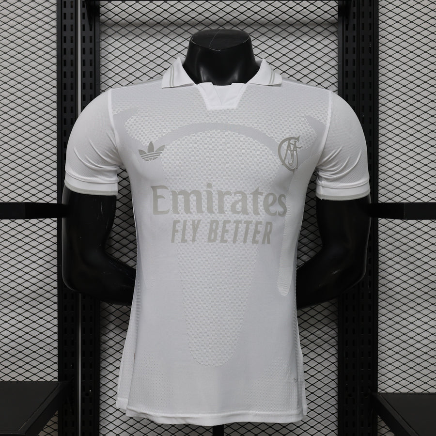 Maillot Maillot Real Madrid concept 2026-27 face avant