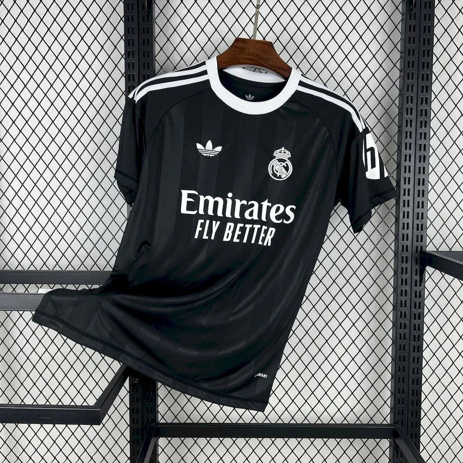 Maillot Maillot Real Madrid 2025-26 entrainement face avant