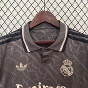 Maillot Maillot Real Madrid third noir 2024/25 miniature