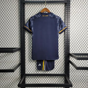 Maillot KIT ENFANT REAL MADRID EXTÉRIEUR miniature