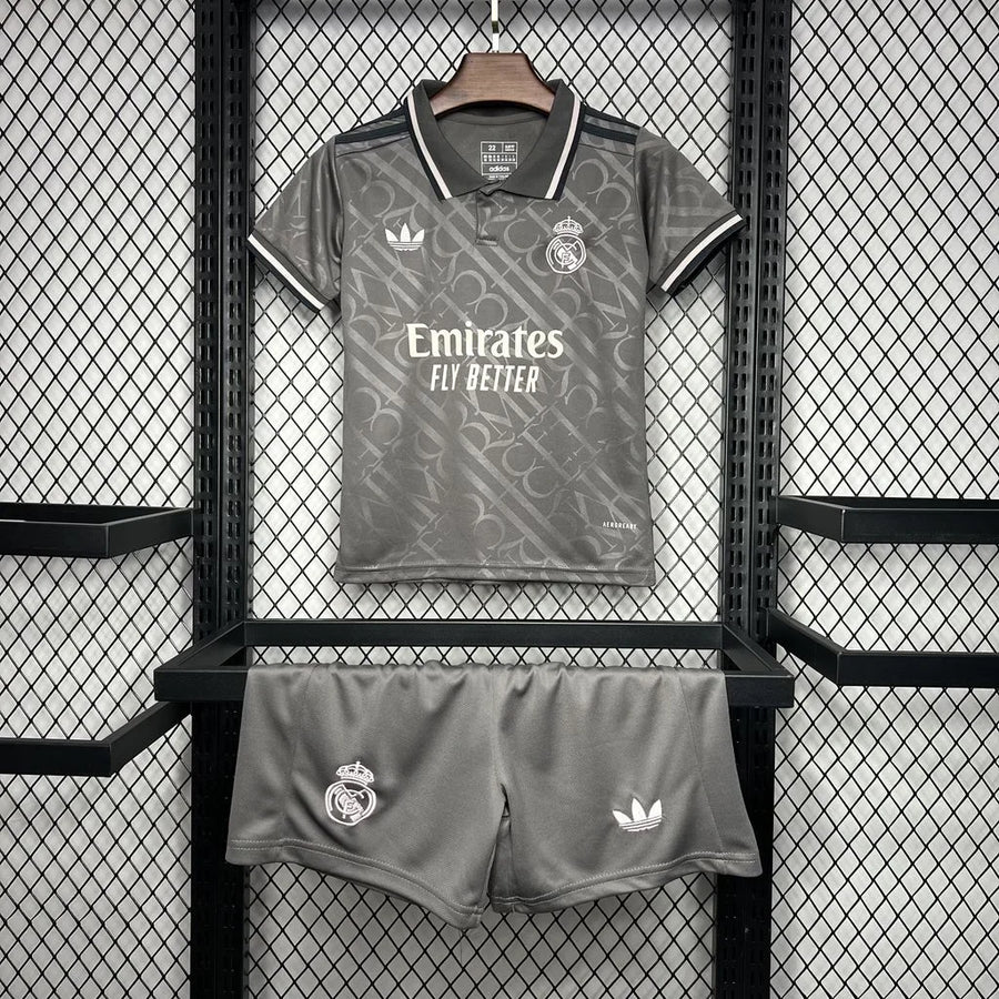 Maillot Kit Enfant Real Madrid face avant