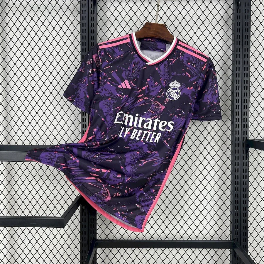 Maillot Maillot Real Madrid foot concept rose 2024 2025 face avant